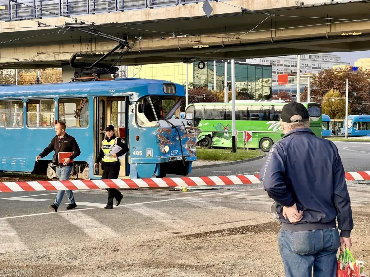 Iz ZET-a su nam potvrdili da je vozača tramvaja u stanju šoka prevezla Hitna pomoć