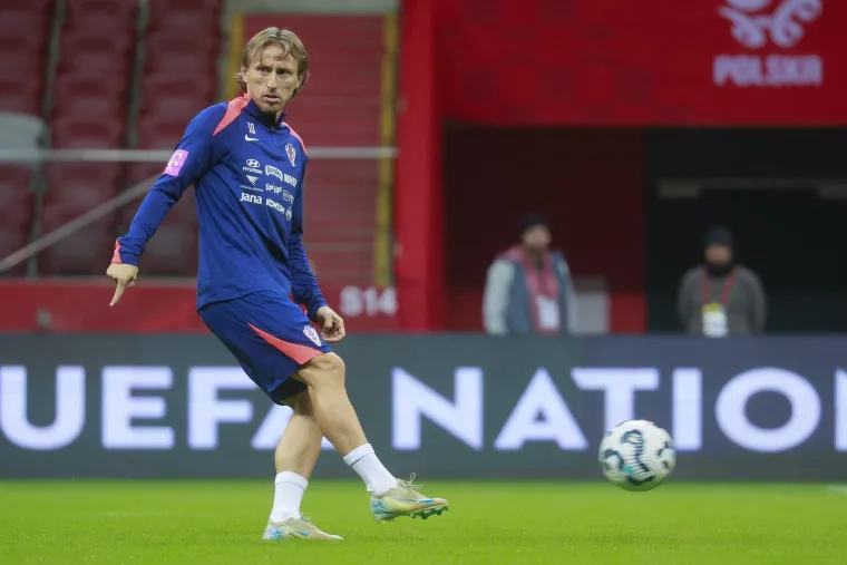 Jedna dama se pridružila Daliću, Ćorluki i Modriću, Luka nije skidao osmjeh s lica