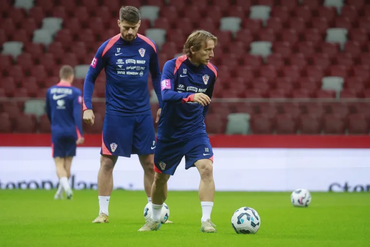 Jedna dama se pridružila Daliću, Ćorluki i Modriću, Luka nije skidao osmjeh s lica