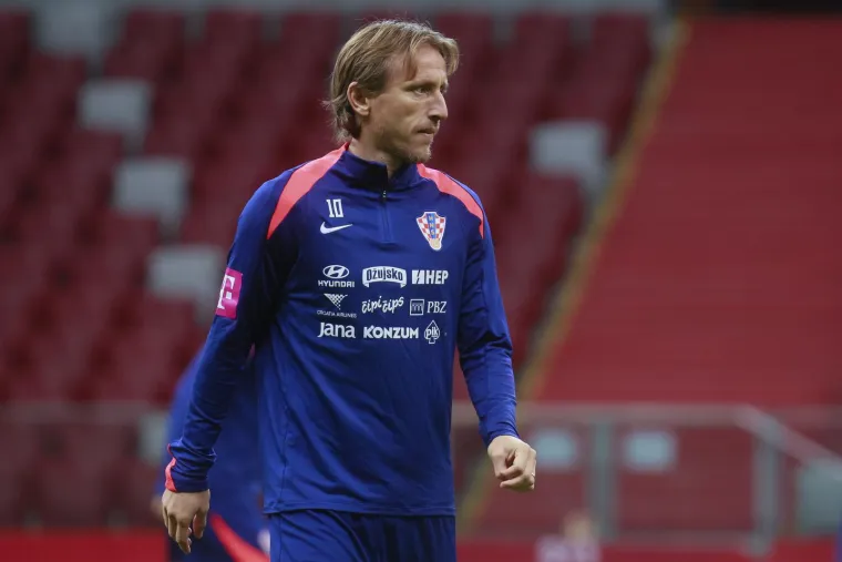 Jedna dama se pridružila Daliću, Ćorluki i Modriću, Luka nije skidao osmjeh s lica