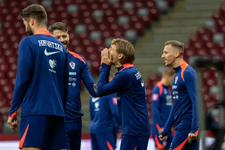 Jedna dama se pridružila Daliću, Ćorluki i Modriću, Luka nije skidao osmjeh s lica