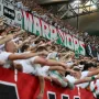 Na Kazimierz Gorskiom neće biti samo Teddy Boys, nego i pripadnici ostalih navijačkih grupa iz Poljske. Iako, ne sve, jer je mržnja između pojedinih grupa iznimno velika, pa zajedno ne mogu stajati na tribini i pratiti reprezentaciju. 