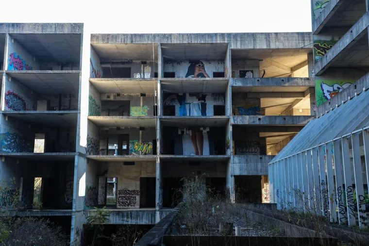 Kao iz postapokaliptičnog filma. Ovako izgleda bolnica u Blatu, ali ne brinite se. Imamo i fotografije iz budućnosti