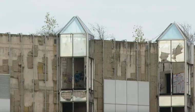 Kao iz postapokaliptičnog filma. Ovako izgleda bolnica u Blatu, ali ne brinite se. Imamo i fotografije iz budućnosti