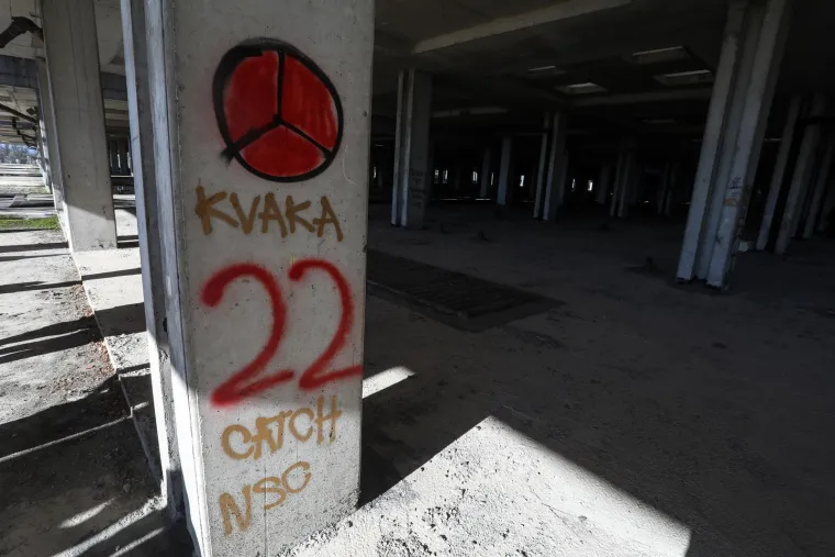 Kao iz postapokaliptičnog filma. Ovako izgleda bolnica u Blatu, ali ne brinite se. Imamo i fotografije iz budućnosti