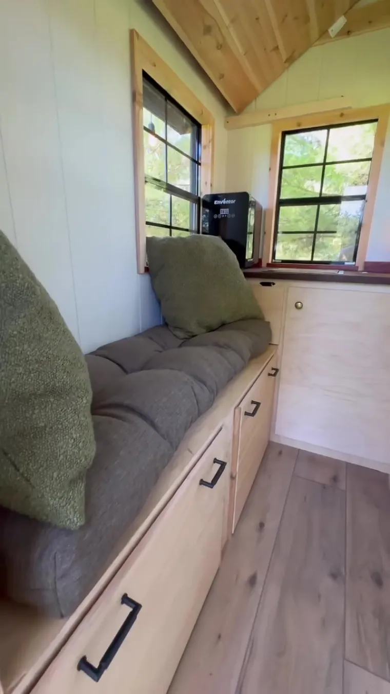 Osmislio je kuću od 20 kvadrata koju si svi možemo priu&scaron;titi, nudi sve &scaron;to čovjeku treba