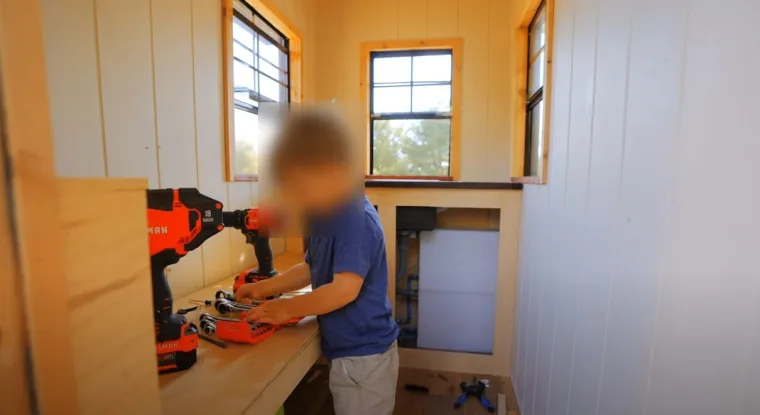 Osmislio je kuću od 20 kvadrata koju si svi možemo priu&scaron;titi, nudi sve &scaron;to čovjeku treba