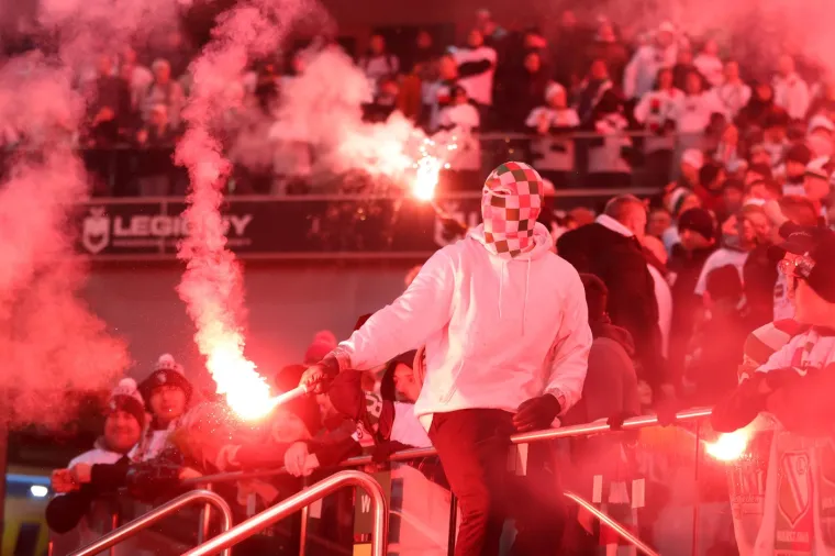 Naoružani policajci do&scaron;li pred stadion uoči utakmice s Hrvatskom