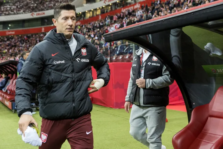 Najveća poljska zvijezda Robert Lewandowski ovu je utakmicu počeo na klupi za pričuve