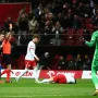 Lewandowski je dugo ležao na tlu.