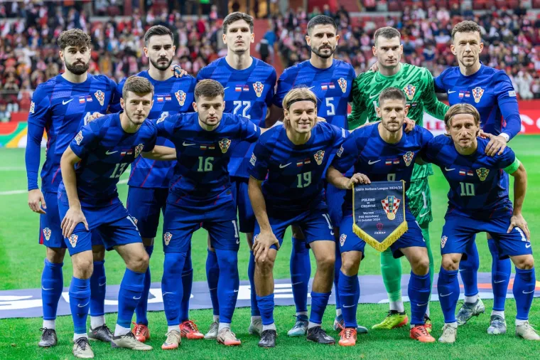 Srpski portal B92 u naslovu je istaknuo "rezultat" i vodstvo kapetana - "Hrvatska: 363, Modrić: 182".