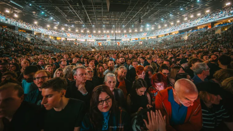 Spektakl u Areni Zagreb: Pogledajte kako je Nick Cave osvojio zagrebačku publiku