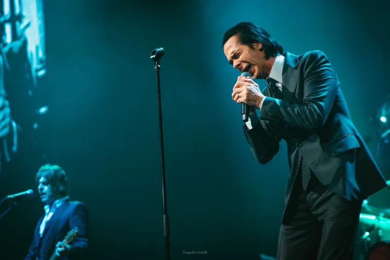 Spektakl u Areni Zagreb: Pogledajte kako je Nick Cave osvojio zagrebačku publiku