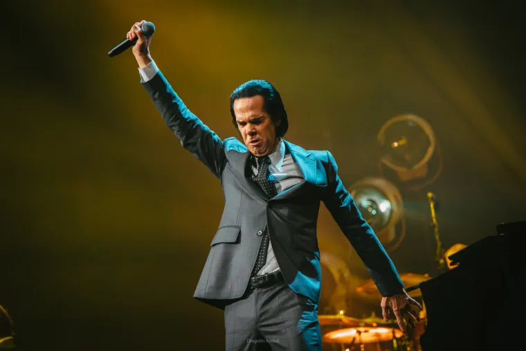 Spektakl u Areni Zagreb: Pogledajte kako je Nick Cave osvojio zagrebačku publiku