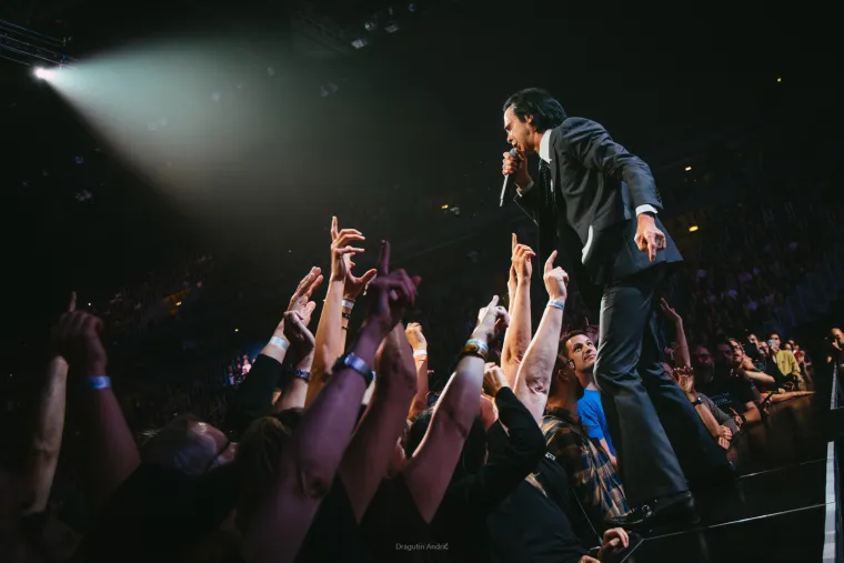 Spektakl u Areni Zagreb: Pogledajte kako je Nick Cave osvojio zagrebačku publiku