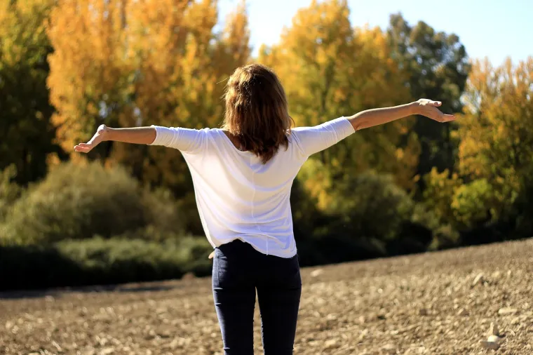 Ovo je 25 načina za smanjenje stresa za koje nije potrebno puno vremena. Od čokolade do meditacije, postoji brza taktika za oslobađanje od stresa za svakoga. 