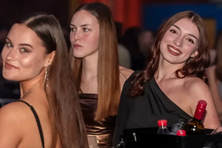 U galeriji pogledajte kako su se studentice i studenti zabavljali. 