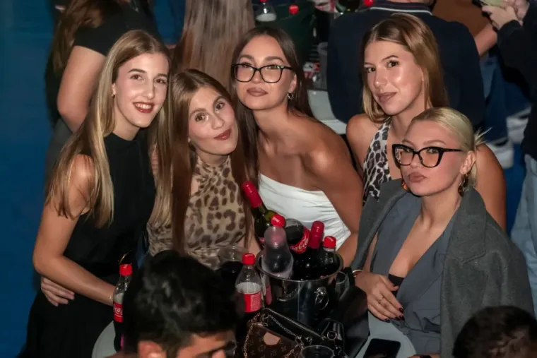 Osječki studenti tulumarili uz zvijezdu regije: Prezgodne Slavonke oduševile outfitima