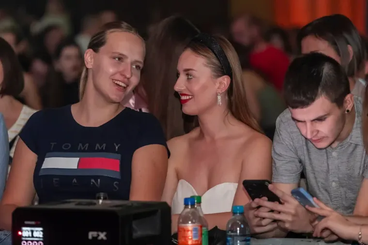 Osječki studenti tulumarili uz zvijezdu regije: Prezgodne Slavonke odu&scaron;evile outfitima