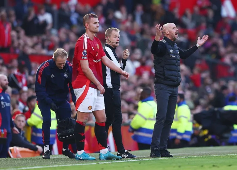 Brentfordov napadač nije dobio ni žuti karton, a  de Ligt je nastavio igrati s krvavim zavojem na glavi 