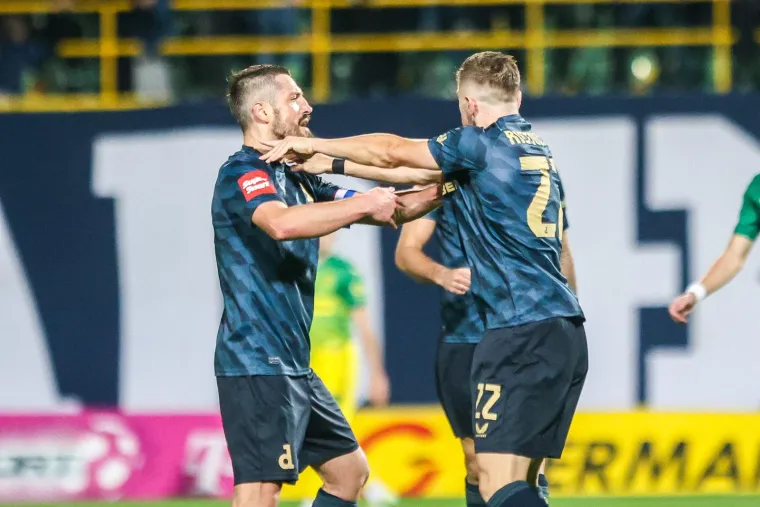 Fotoreporter snimio Tramezzanija i Bjelicu kako su se zakačili. Bilo je vrlo blizu makljaže