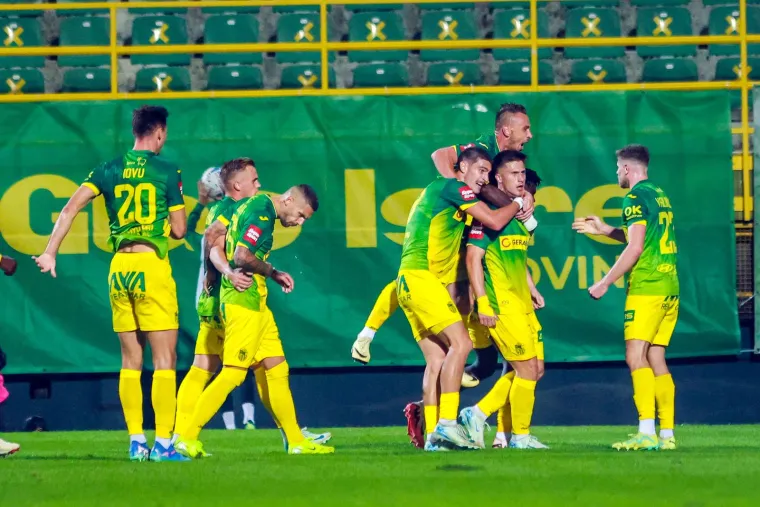 Fotoreporter snimio Tramezzanija i Bjelicu kako su se zakačili. Bilo je vrlo blizu makljaže