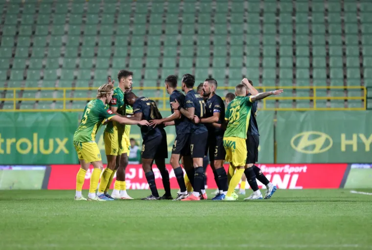 Fotoreporter snimio Tramezzanija i Bjelicu kako su se zakačili. Bilo je vrlo blizu makljaže