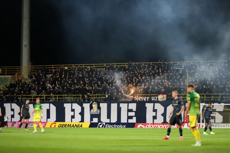 Fotoreporter snimio Tramezzanija i Bjelicu kako su se zakačili. Bilo je vrlo blizu makljaže