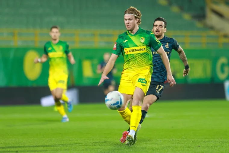 Fotoreporter snimio Tramezzanija i Bjelicu kako su se zakačili. Bilo je vrlo blizu makljaže