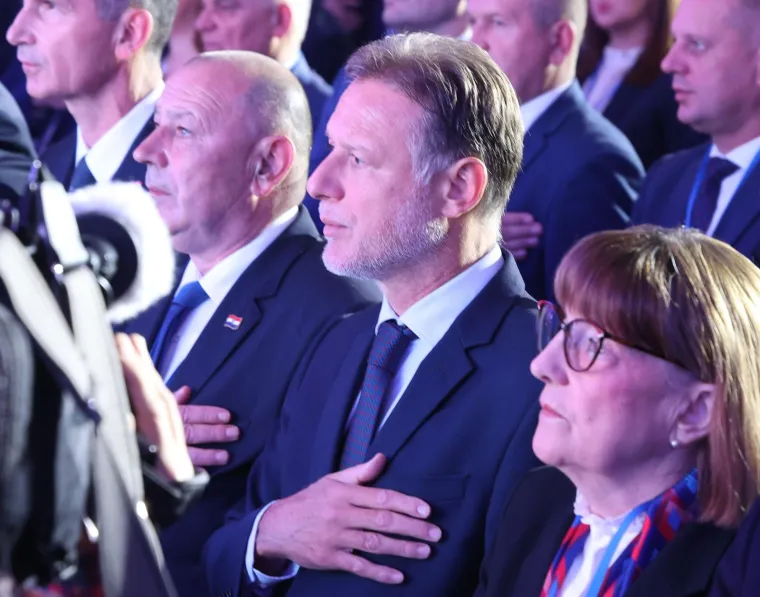 Pogledajte tko je sve do&scaron;ao na veliki Opći sabor HDZ-a u &Scaron;ibeniku