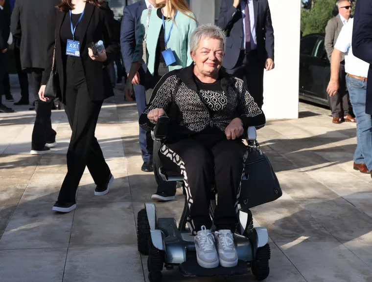 Pogledajte tko je sve do&scaron;ao na veliki Opći sabor HDZ-a u &Scaron;ibeniku