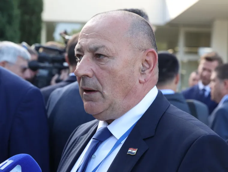 Pogledajte tko je sve do&scaron;ao na veliki Opći sabor HDZ-a u &Scaron;ibeniku