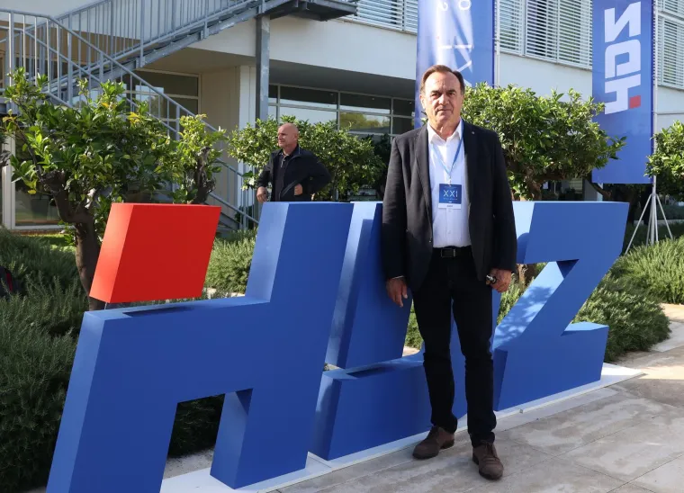 Pogledajte tko je sve do&scaron;ao na veliki Opći sabor HDZ-a u &Scaron;ibeniku