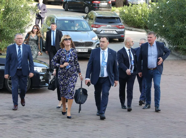 Pogledajte tko je sve do&scaron;ao na veliki Opći sabor HDZ-a u &Scaron;ibeniku