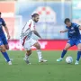 Livaja je bez sumnje najbolji nogometaš Hajduka, kapetan, &quot;lokomotiva&quot; splitskih bilih. 