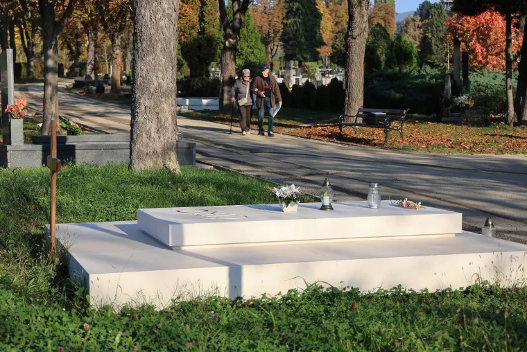 Na grob Ćire Blaževića postavljena poruka, ovo je srcedrapajuće