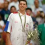 Igrao je za Šibenku i Cibonu od kuda je otišao u Real Madrid. S Hrvatskom je 1992. godine osvojio srebrnu medalju na Olimpijskim igrama u Barceloni, prvom velikom natjecanju na kojem je nastupila Hrvatska kao samostalna država.
