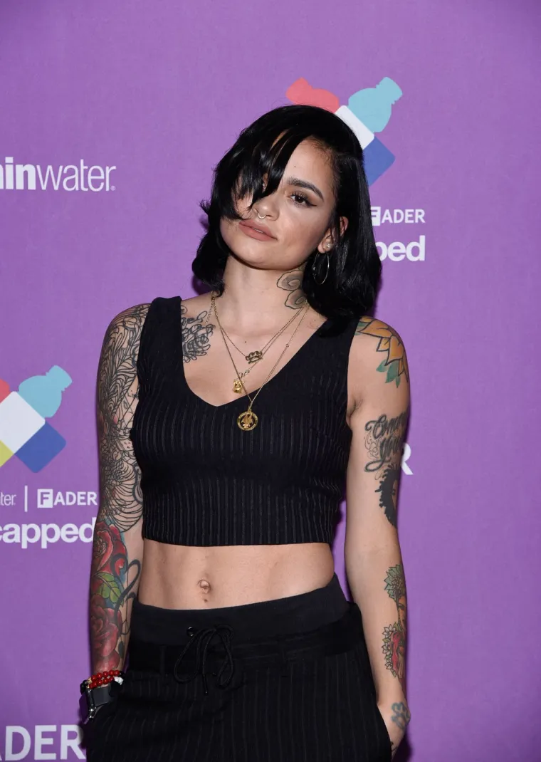 Pjevačica Kehlani nedavno se na&scaron;la u sredi&scaron;tu kontroverze kada ju je otac njene kćeri optužio da je članica kulta. U sudskim dokumentima, Javaughn Young-White tvrdi da je Kehlani dio grupe čiji vođa ima brojne optužbe za seksualno zlostavljanje žena i djevojčica.
