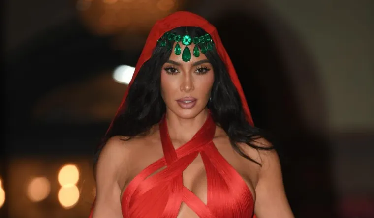 Kim Kardashian slavi 44. rođendan: Evo koliko se promijenila od mladosti do sad