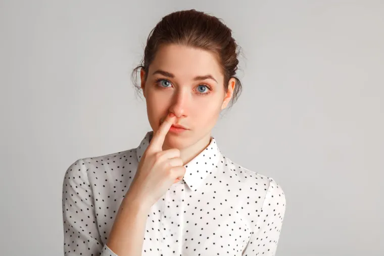 10. Kopaju noseve - Većina se žena, naravno, suzdržava od toga da to čine u javnosti, ali to ne znači da to uopće ne rade.