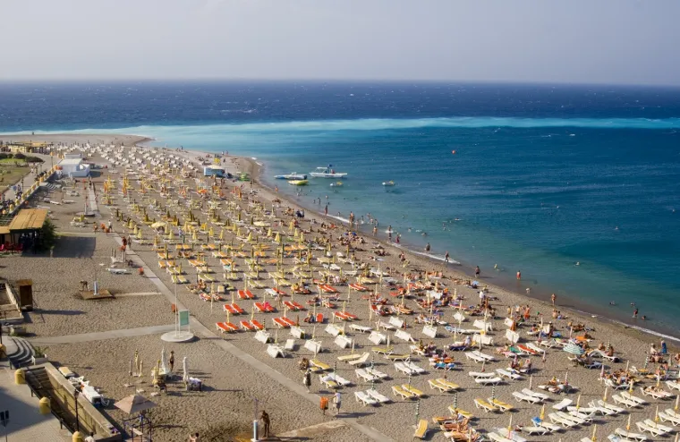 Mnoge plaže su nagrađene Plavom zastavom zbog svoje čistoće i kvalitete. Ovo priznanje osigurava sigurnost i ugodnost za posjetitelje.