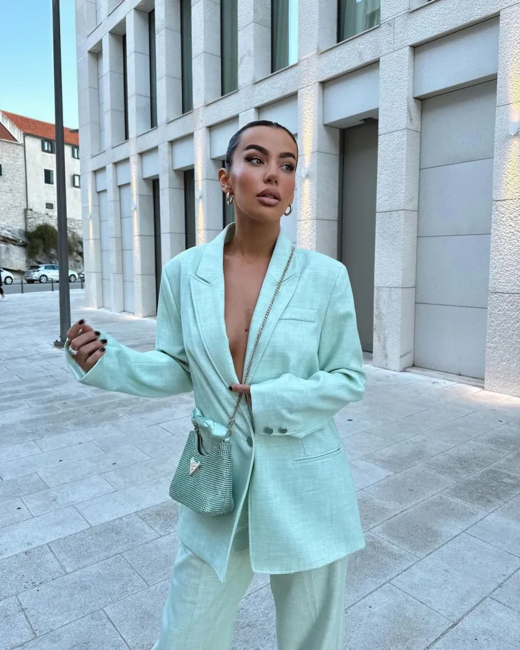 Hrvatsku Kim Kardashian prati gotovo milijun ljudi: Pogledajte senzualna izdanja influencerice