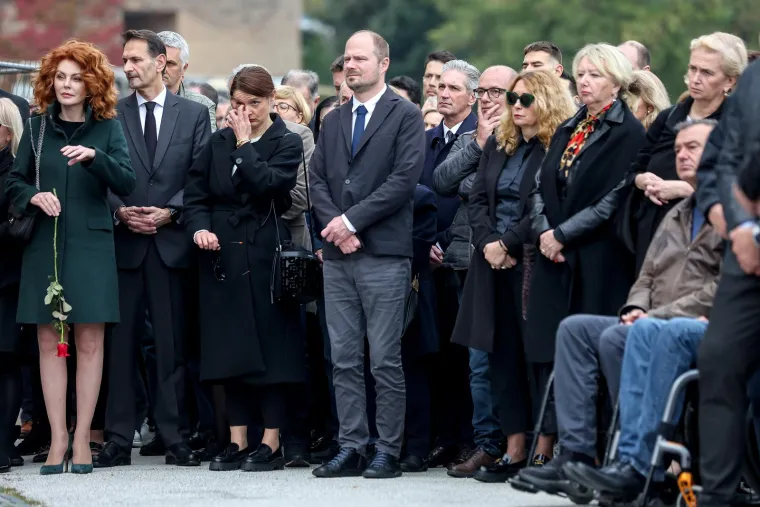 Zagrebački ispraćaj Ante Ćoru&scaron;ića: Do&scaron;li Dalić, Plenković, Božinović, Bebić...