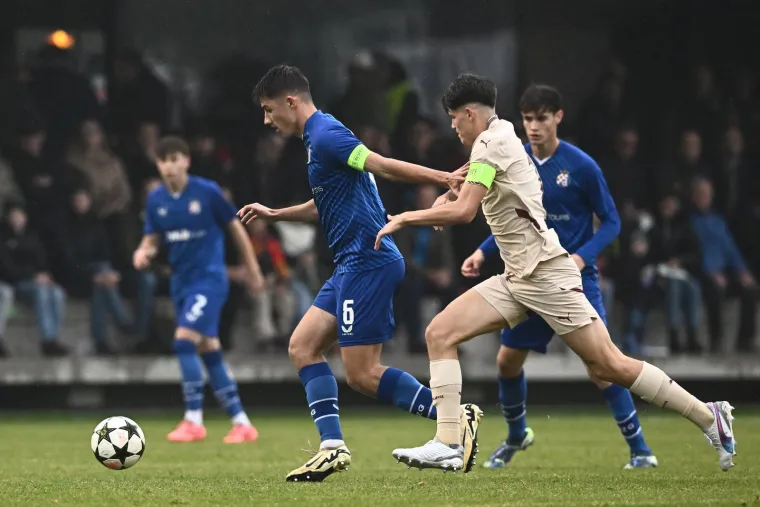 Mladi dinamovci pred Zajecovim očima imali igrača vi&scaron;e pa izgubili u Salzburgu