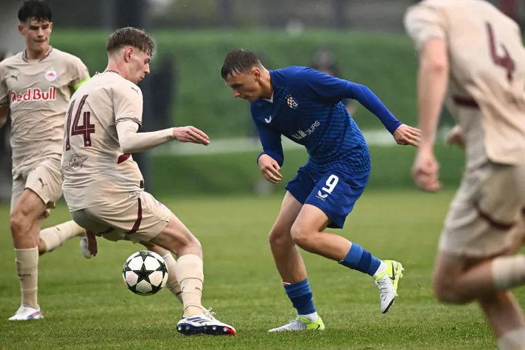 Mladi dinamovci pred Zajecovim očima imali igrača vi&scaron;e pa izgubili u Salzburgu