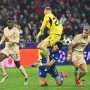 Sandro Kulenović išao je do kraja i riskirao pritom ozljedu. Udarac je bio jak, ali Kulenović tu ništa nije kriv. On je hrabro išao do kraja. 