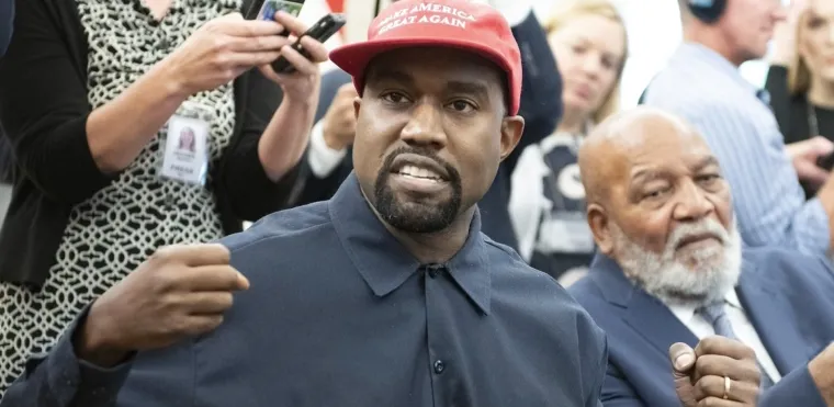 Kanye West osim što će podržati Trumpa, više puta se i našao s njim kako bi razgovarali o politici.