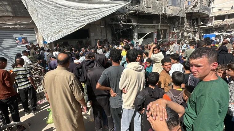 Potresni prizori iz Gaze: Ovako se Palestinci bore za kruh ispred jedine pekare u gradu