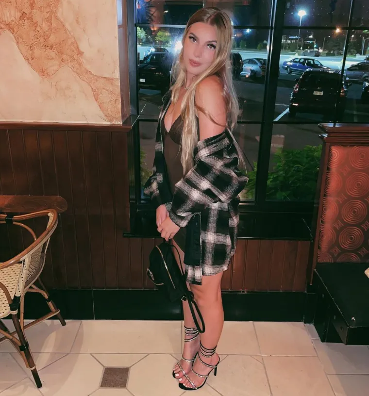 Love i Scoggin u međuvremenu su odlučili ne odgovarati novinarima na pozive, ali je vejrojatno pitanje dana kada će sve izaći na vidjelo.