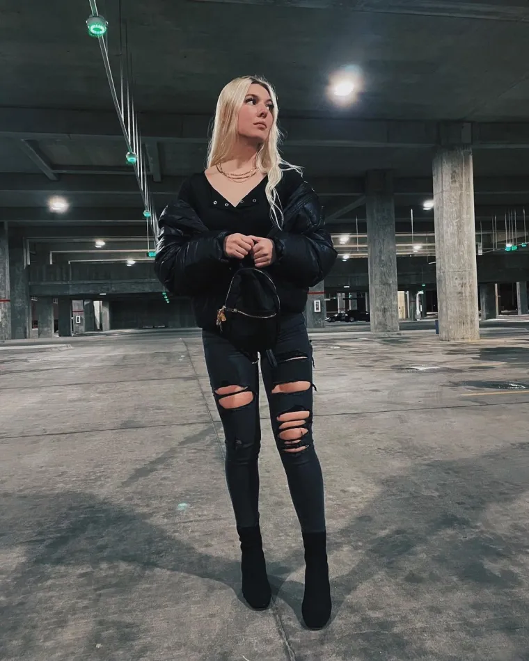 Samo opu&scaron;teno: Ashley Roberts bez grudnjaka pro&scaron;etala Londonom